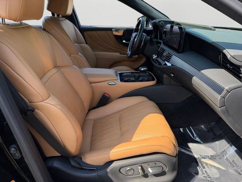 Certified 2023 Lexus LS 500 AWD w/ Luxury Package image 9