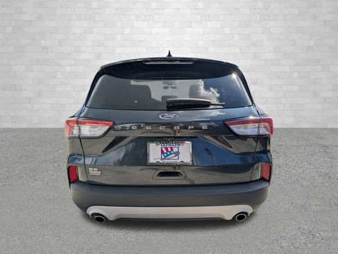 Used 2022 Ford Escape SE w/ Cold Weather Package image 5