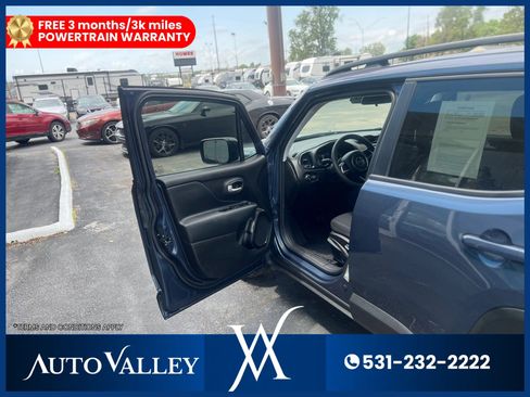 Used 2023 Jeep Renegade Altitude AWD/4WD image 11