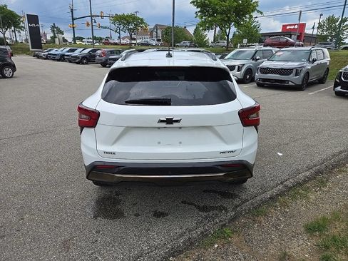 Used 2024 Chevrolet Trax ACTIV w/ Driver Confidence Package FWD image 4