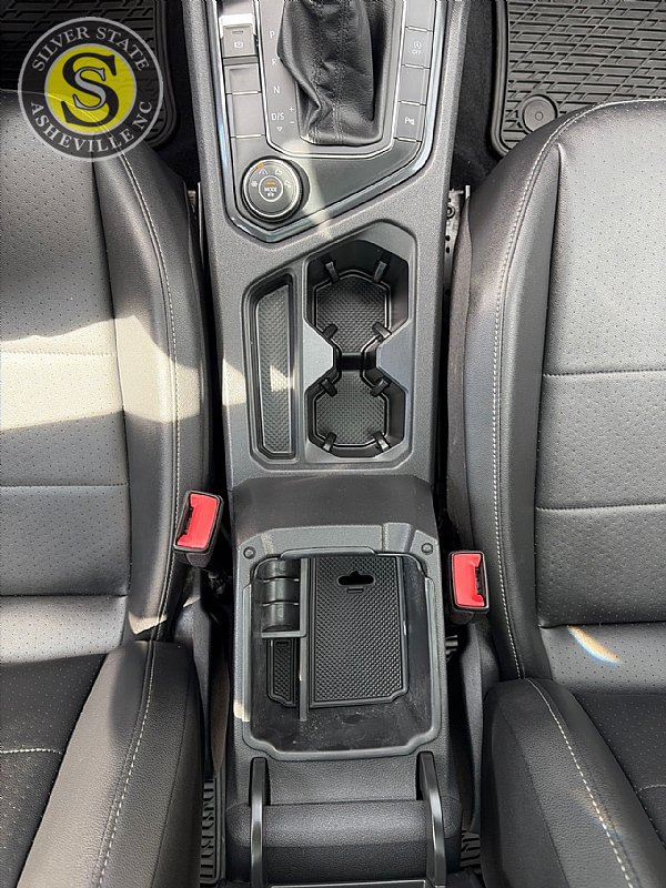 Used 2019 Volkswagen Tiguan SEL R-Line AWD/4WD image 24