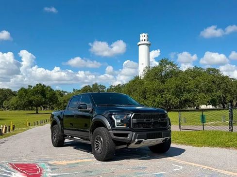 Used 2019 Ford F150 Raptor w/ Equipment Group 802A Luxury AWD/4WD image 12