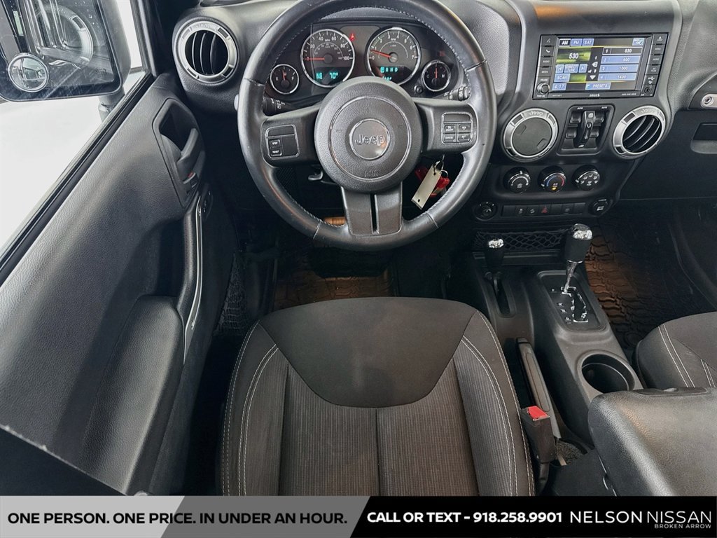 Used 2015 Jeep Wrangler Unlimited Sahara AWD/4WD image 18