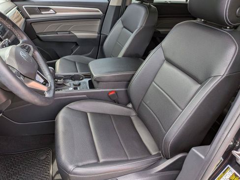 Used 2023 Volkswagen Atlas SEL AWD/4WD image 44