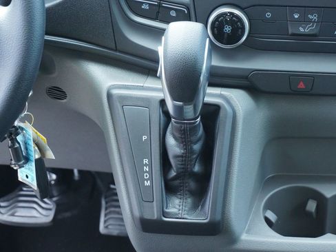 New 2025 Ford Transit 250 148 Medium Roof image 17