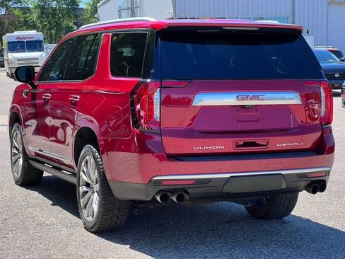 Used 2021 GMC Yukon Denali w/ Denali Premium Package AWD/4WD image 11