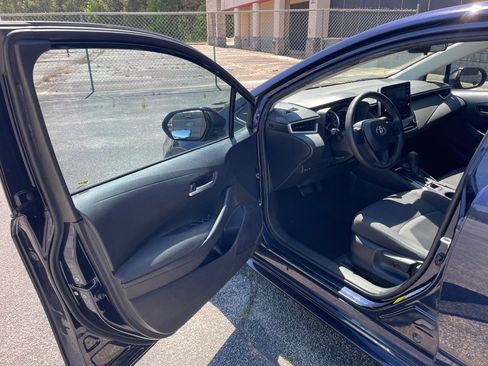 Used 2020 Toyota Corolla LE image 13