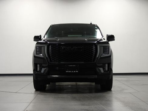 Used 2023 GMC Yukon Denali Ultimate AWD/4WD image 9