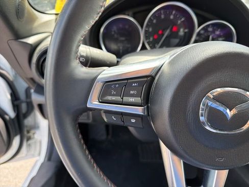 Used 2019 MAZDA MX-5 Miata Sport w/ I-ACTIVSENSE Sport Package RWD image 16