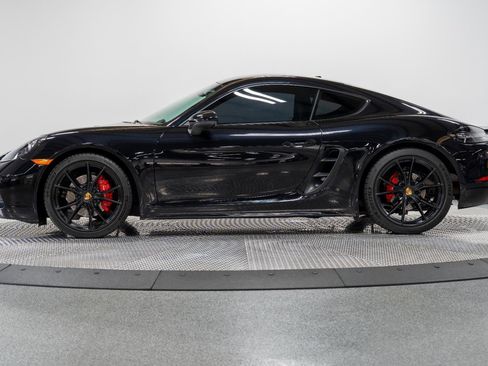 Used 2019 Porsche 718 Cayman GTS image 8