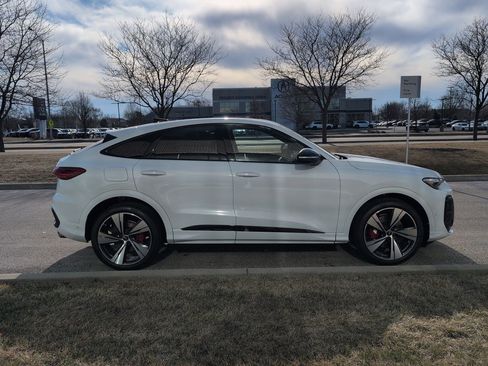 New 2025 Audi SQ5 Premium Plus image 39