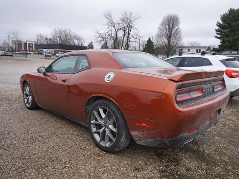 Used 2022 Dodge Challenger GT image 4
