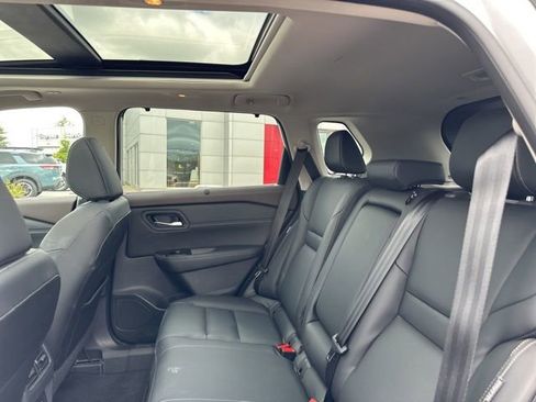 Certified 2023 Nissan Rogue SL w/ SL Premium Package AWD/4WD image 13