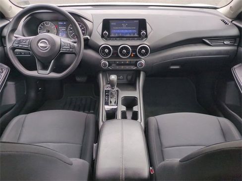 Used 2024 Nissan Sentra S image 14