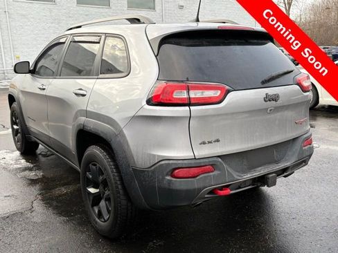 Used 2017 Jeep Cherokee Trailhawk w/ Cold Weather Group image 4