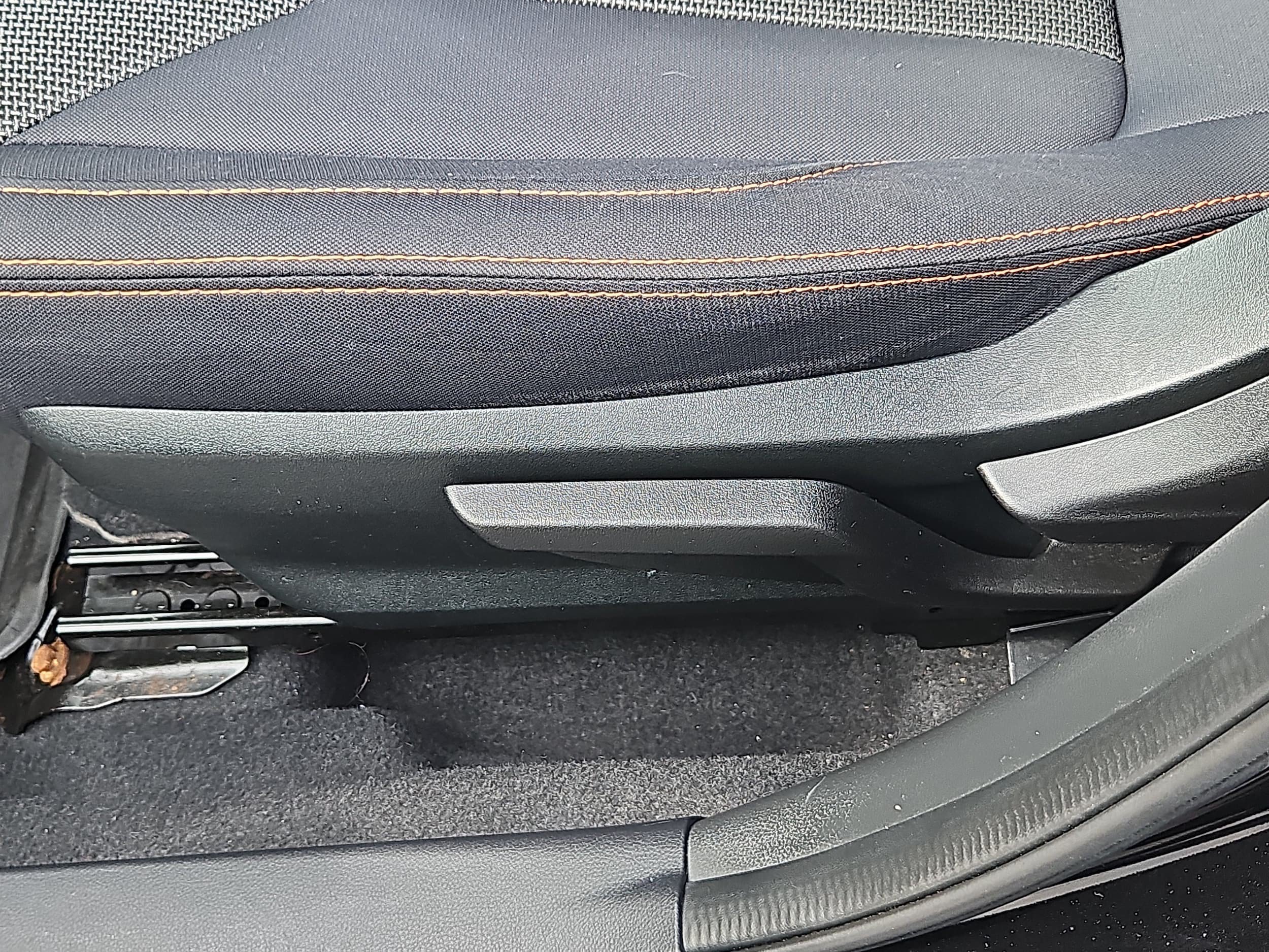 Used 2018 Subaru Crosstrek 2.0i Premium AWD/4WD image 12