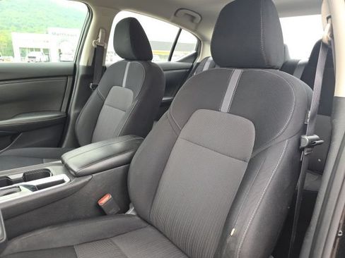 Used 2023 Nissan Sentra SV FWD image 11