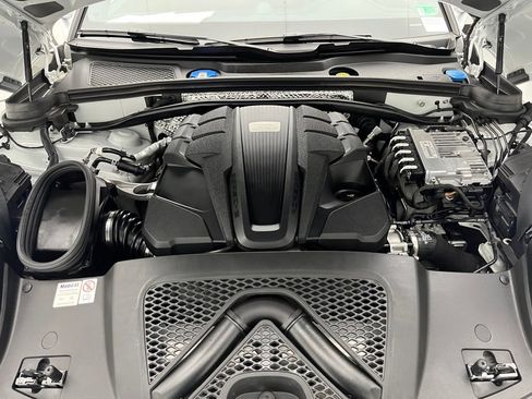 Used 2024 Porsche Macan S image 53