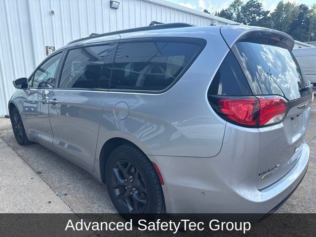 Used 2020 Chrysler Pacifica Touring-L Plus FWD image 10