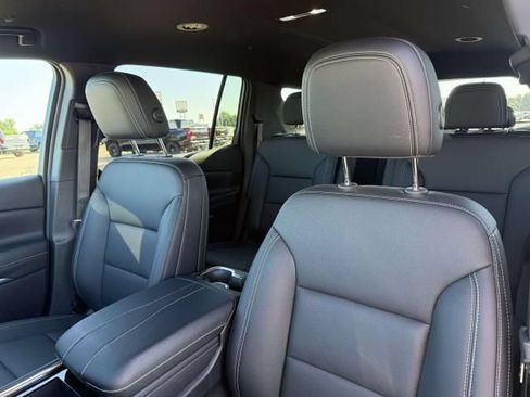 Used 2026 Chevrolet Traverse LT AWD/4WD image 13