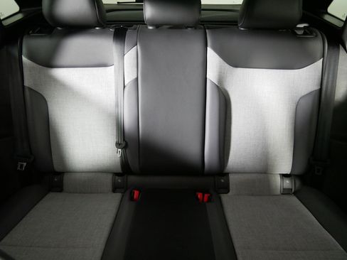 Used 2024 Volkswagen ID.4 Pro image 13