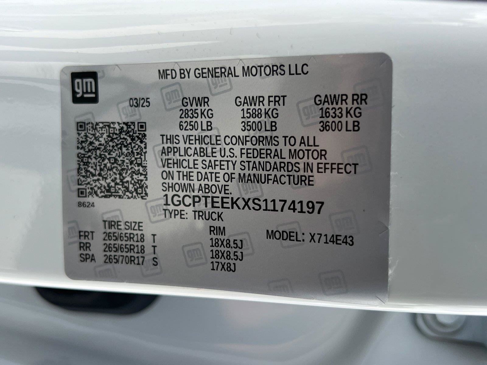 Used 2025 Chevrolet Colorado Trail Boss AWD/4WD image 31