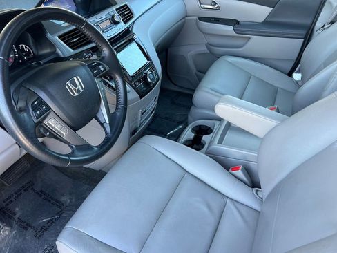Used 2014 Honda Odyssey Touring Elite image 9