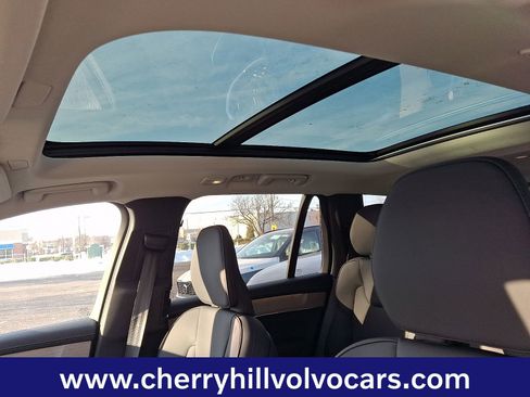 New 2026 Volvo XC90 B5 Core w/ Protection Package Premier image 11