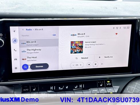 Used 2025 Toyota Camry XLE image 34