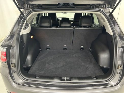 Used 2022 Jeep Compass Latitude w/ Convenience Group image 11