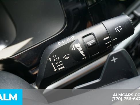 Used 2023 Nissan Pathfinder SL AWD/4WD image 35