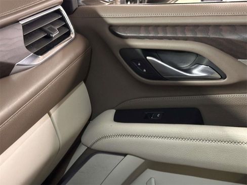 Used 2023 GMC Yukon Denali w/ Denali Reserve Package image 29