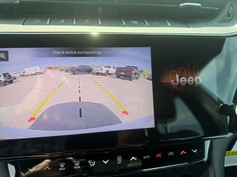 New 2026 Jeep Grand Cherokee Limited w/ Limited Altitude Package RWD image 21