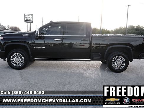 Used 2022 Chevrolet Silverado 2500 High Country w/ Safety Package II image 4