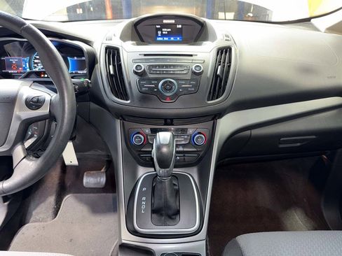 Used 2017 Ford C-MAX Energi SE image 19