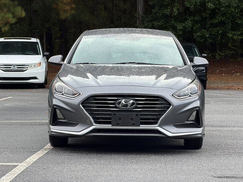 Used 2018 Hyundai Sonata SE image 2