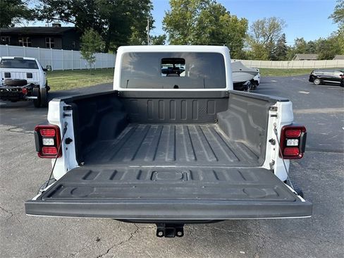 Used 2021 Jeep Gladiator Rubicon image 9