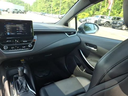 Used 2024 Toyota Corolla XSE FWD image 10