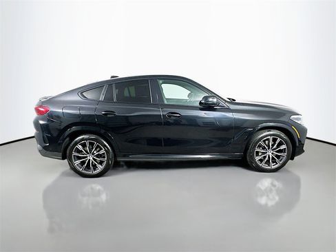 Used 2021 BMW X6 xDrive40i image 7