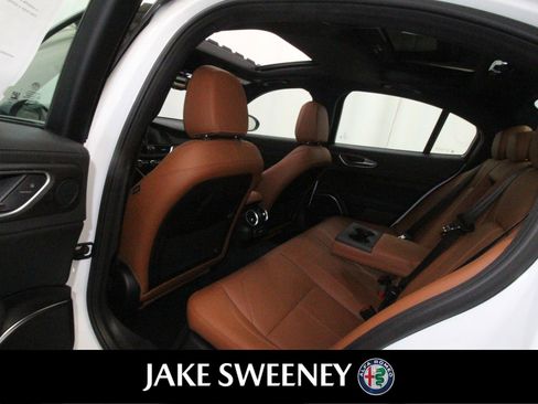 New 2022 Alfa Romeo Giulia Ti image 12