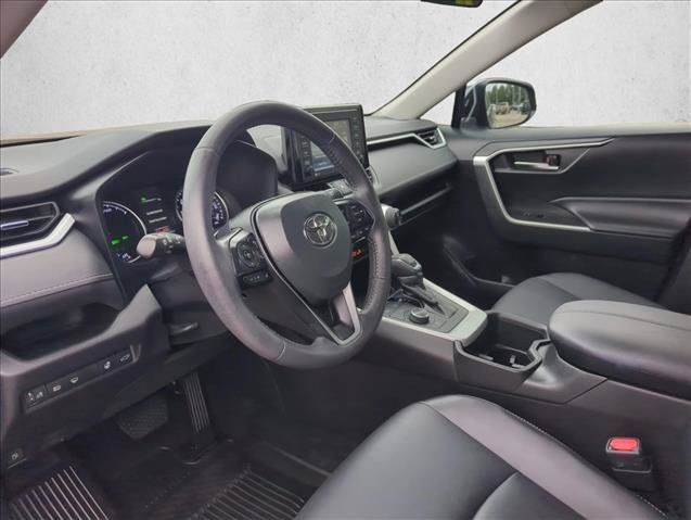 Used 2022 Toyota RAV4 XLE Premium AWD/4WD image 11