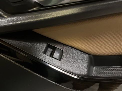 Used 2025 Chevrolet Equinox ACTIV w/ Safety and Technology Package image 63