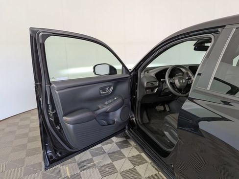 Used 2024 Honda HR-V Sport image 12