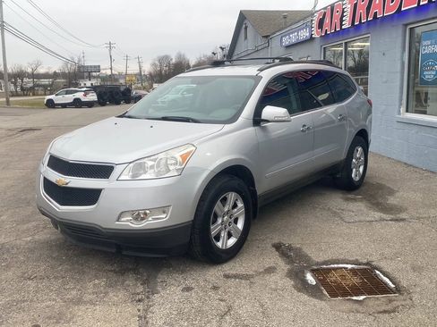 Used 2012 Chevrolet Traverse LT image 7