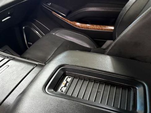 Used 2018 Chevrolet Suburban Premier image 11