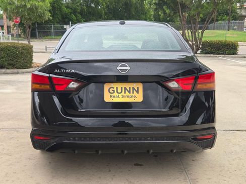 Used 2025 Nissan Altima 2.5 S FWD image 4