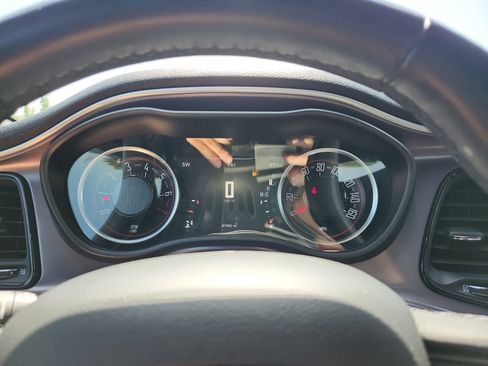 Used 2019 Dodge Challenger SXT RWD image 16