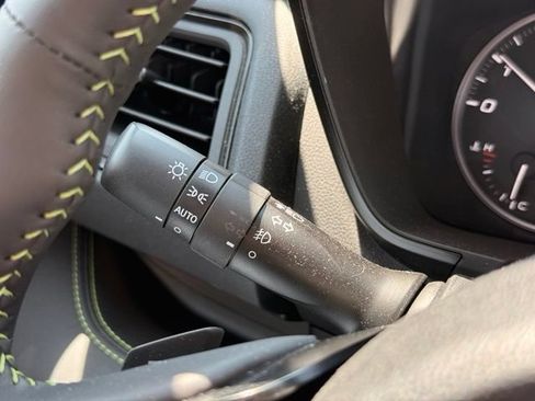 Used 2025 Subaru Ascent Bronze Edition AWD/4WD image 33