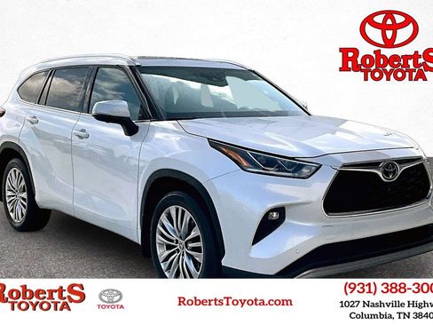 Used 2023 Toyota Highlander Platinum AWD/4WD image 1