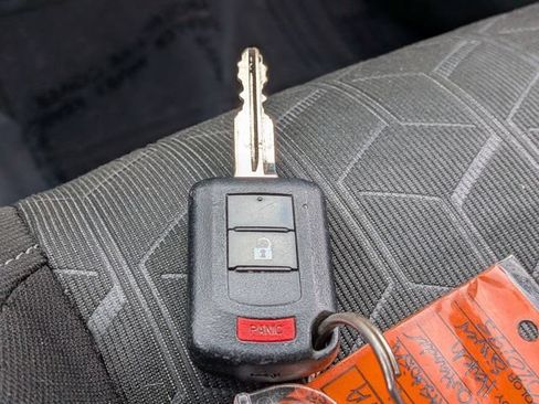 Used 2021 Mitsubishi Outlander Sport ES FWD image 32